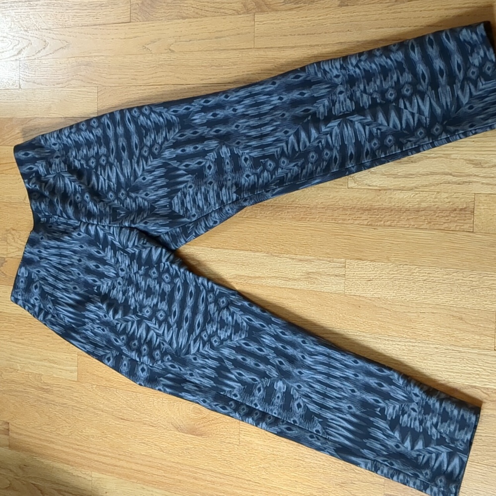 Equestrian brand slim pant . Size small.